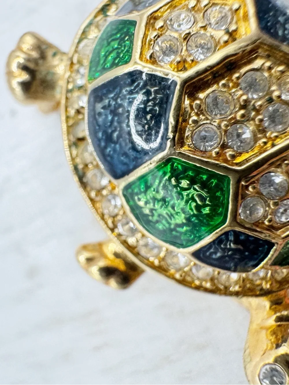 Turtle brooch gold tone green blue enamel rhinestone kitschy animal jewelry